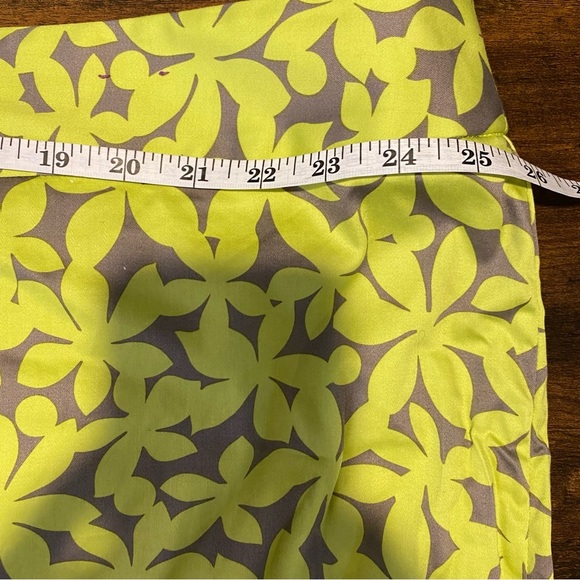 LANE BRYANT Plus Size Yellow Grey Floral Pencil Skirt Zipper Size 28 - Picture 10 of 10